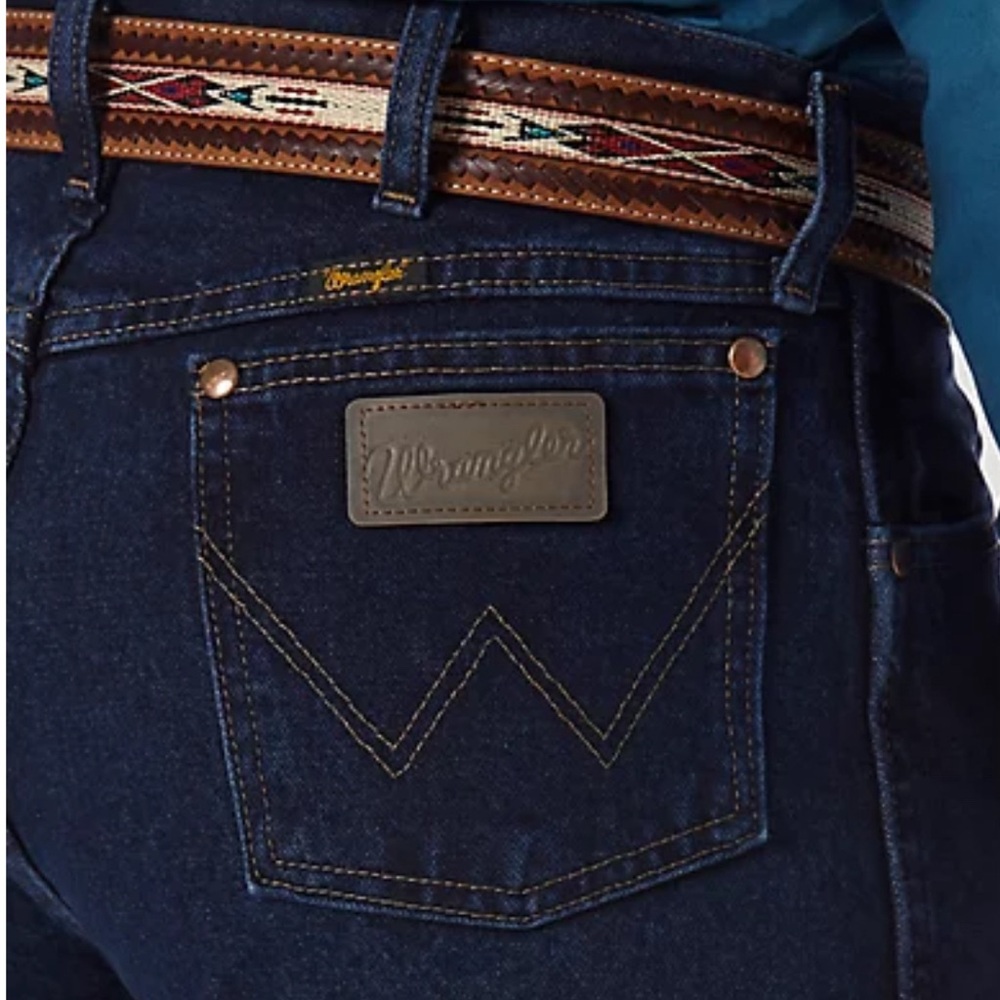 Wrangler jeans pro rodeo original cowboy cut        33 x 30 NWT